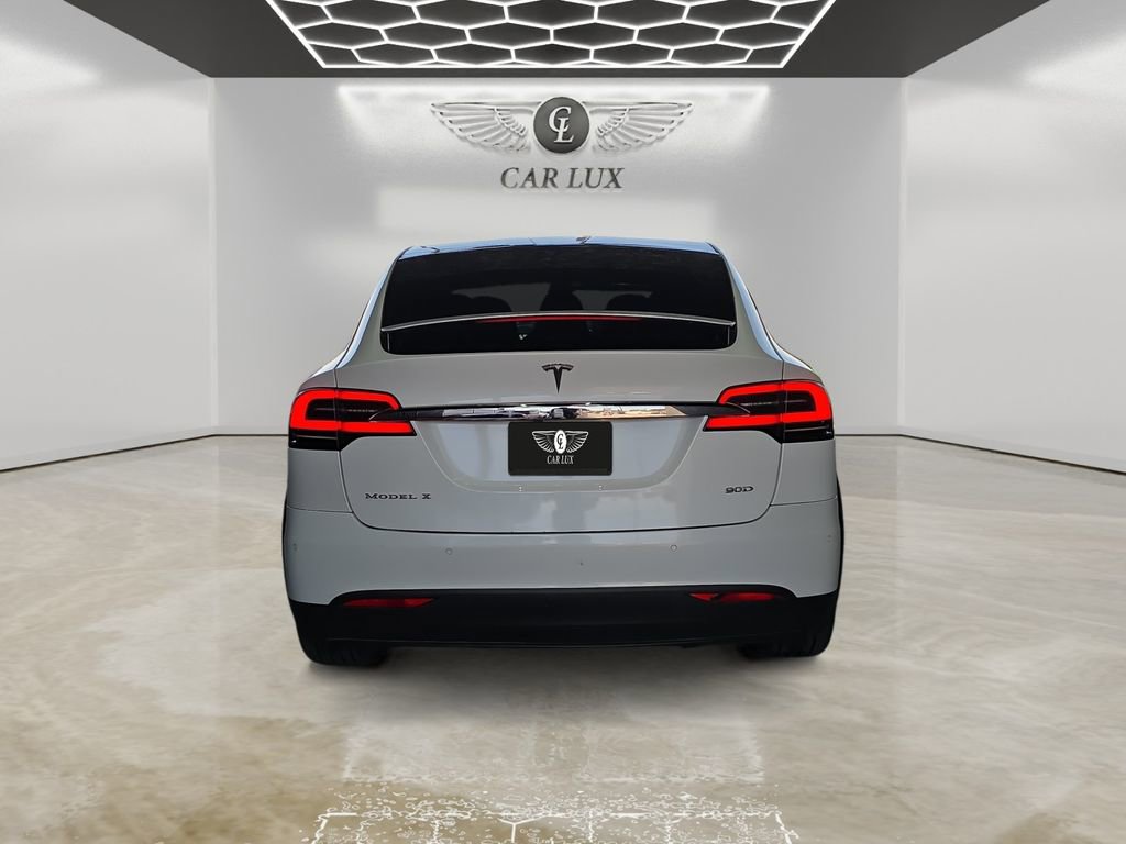 Used 2017 Tesla Model X 90D image 4