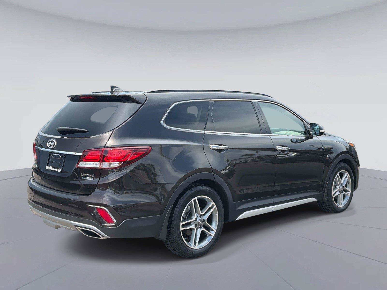 Used 2018 Hyundai Santa Fe Limited AWD/4WD image 3