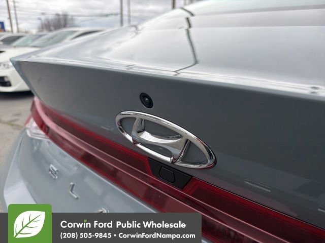 Used 2022 Hyundai Elantra SEL image 11