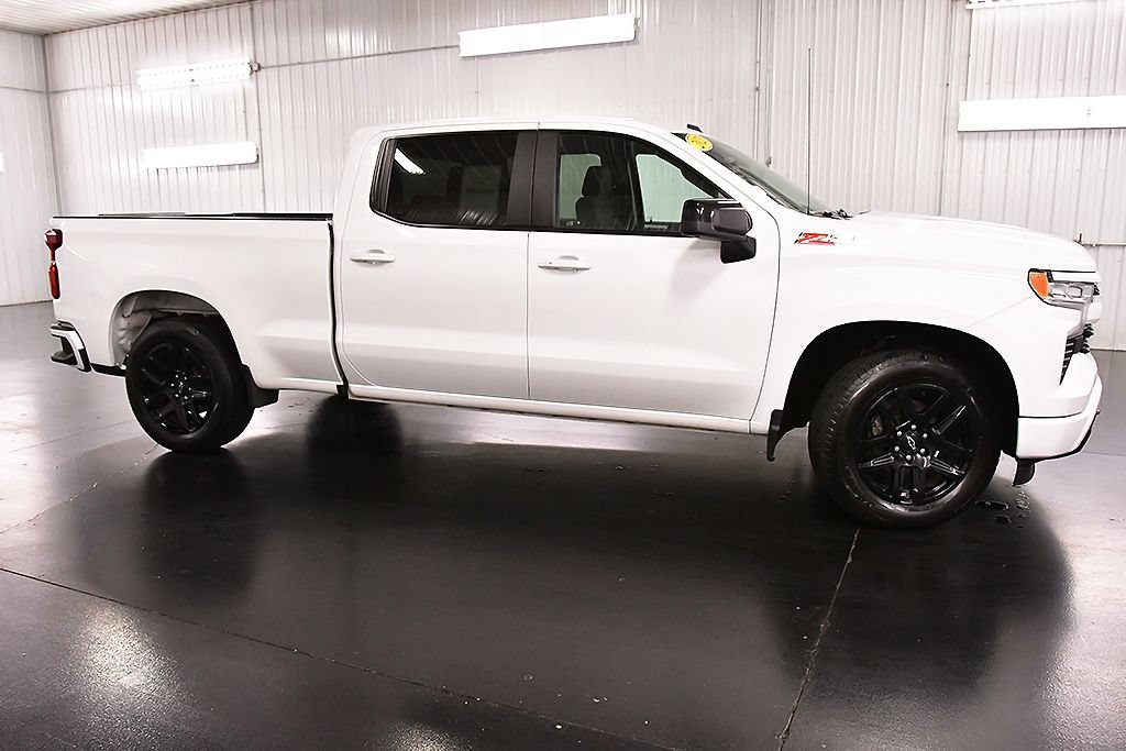 Used 2023 Chevrolet Silverado 1500 RST w/ Z71 Off-Road Package AWD/4WD image 8
