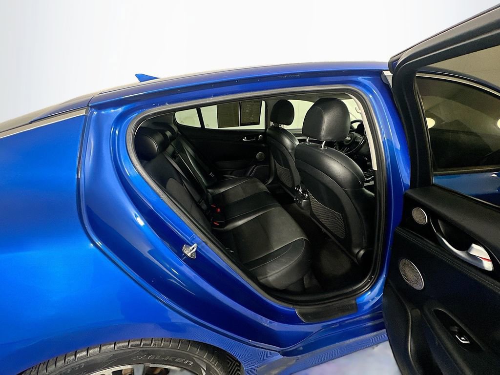 Used 2018 Kia Stinger Premium image 28