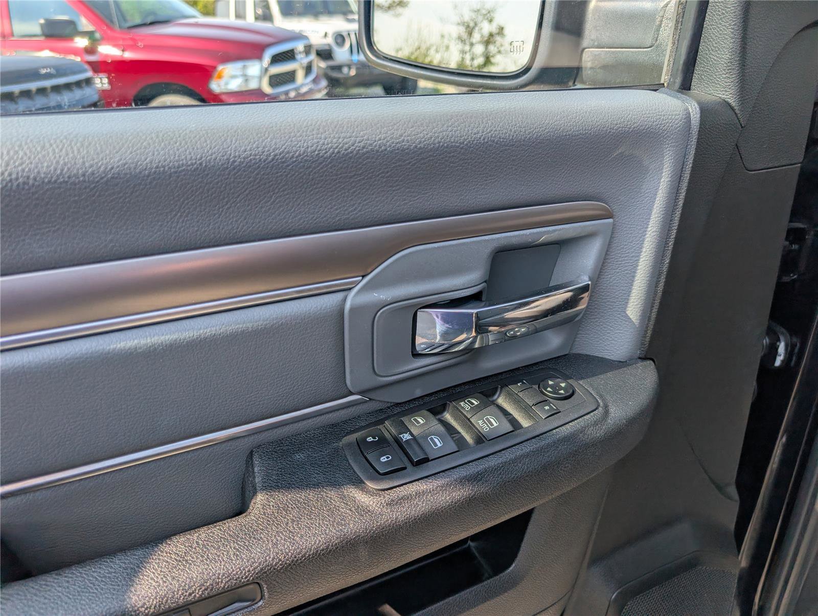 Used 2024 RAM 1500 Classic SLT AWD/4WD image 18
