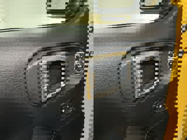 Used 2019 Jeep Wrangler Unlimited Sahara image 23