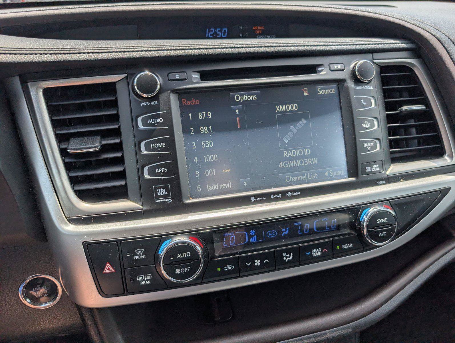 Used 2017 Toyota Highlander Limited AWD/4WD image 13
