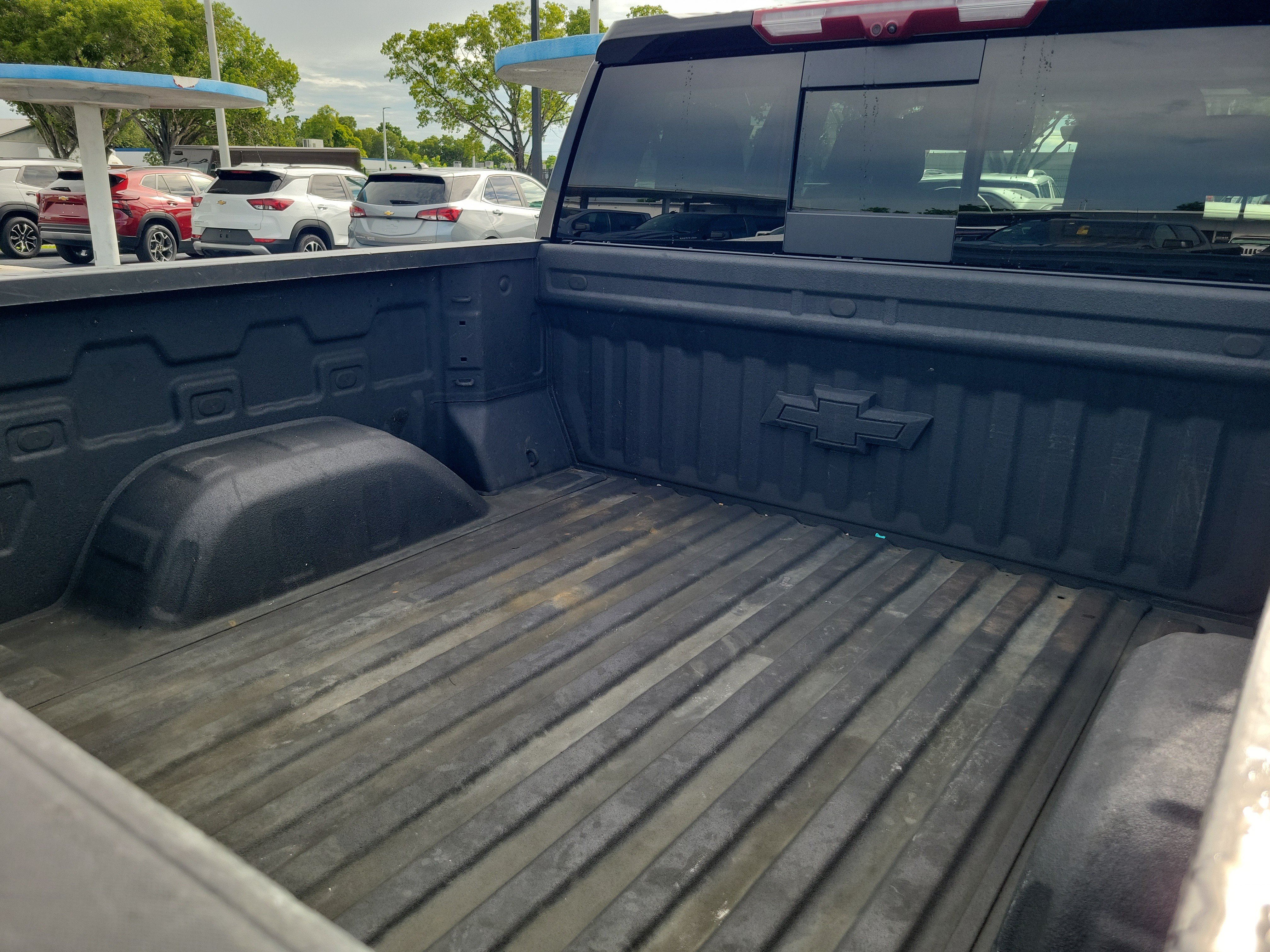 Used 2025 Chevrolet Silverado 1500 LTZ w/ Technology Package AWD/4WD image 7
