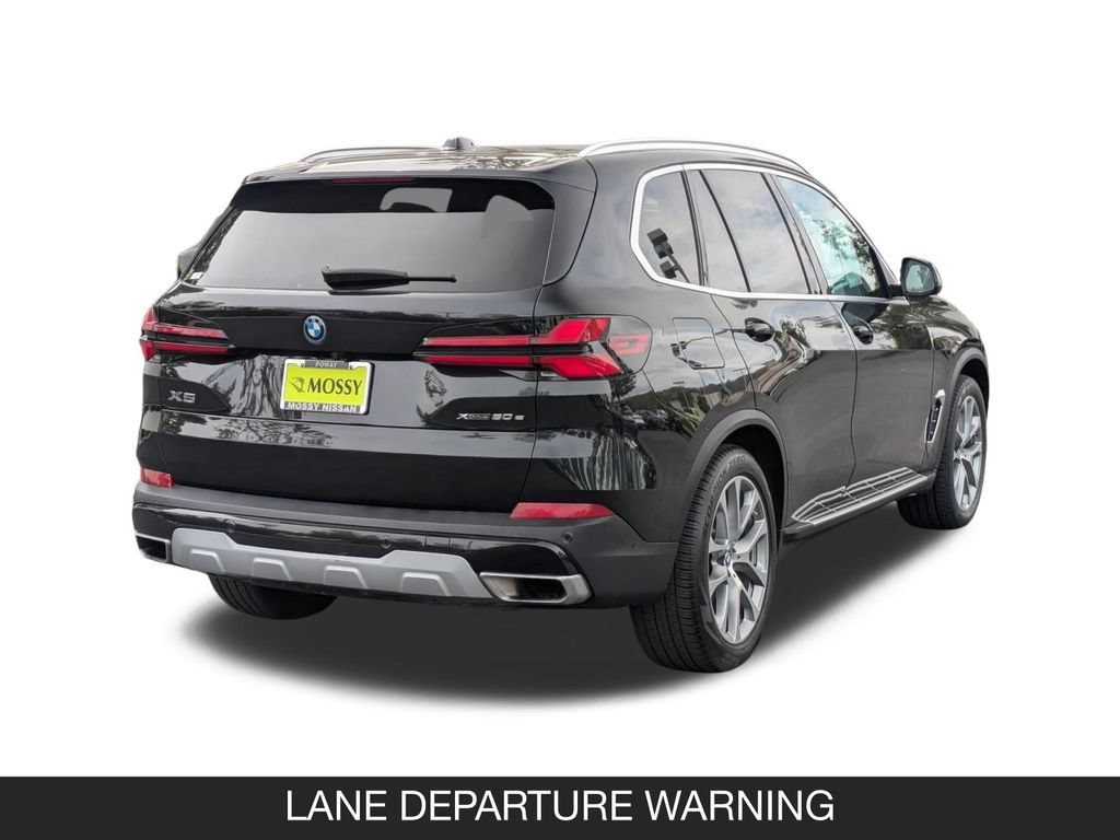 Used 2025 BMW X5 xDrive50e AWD/4WD image 8