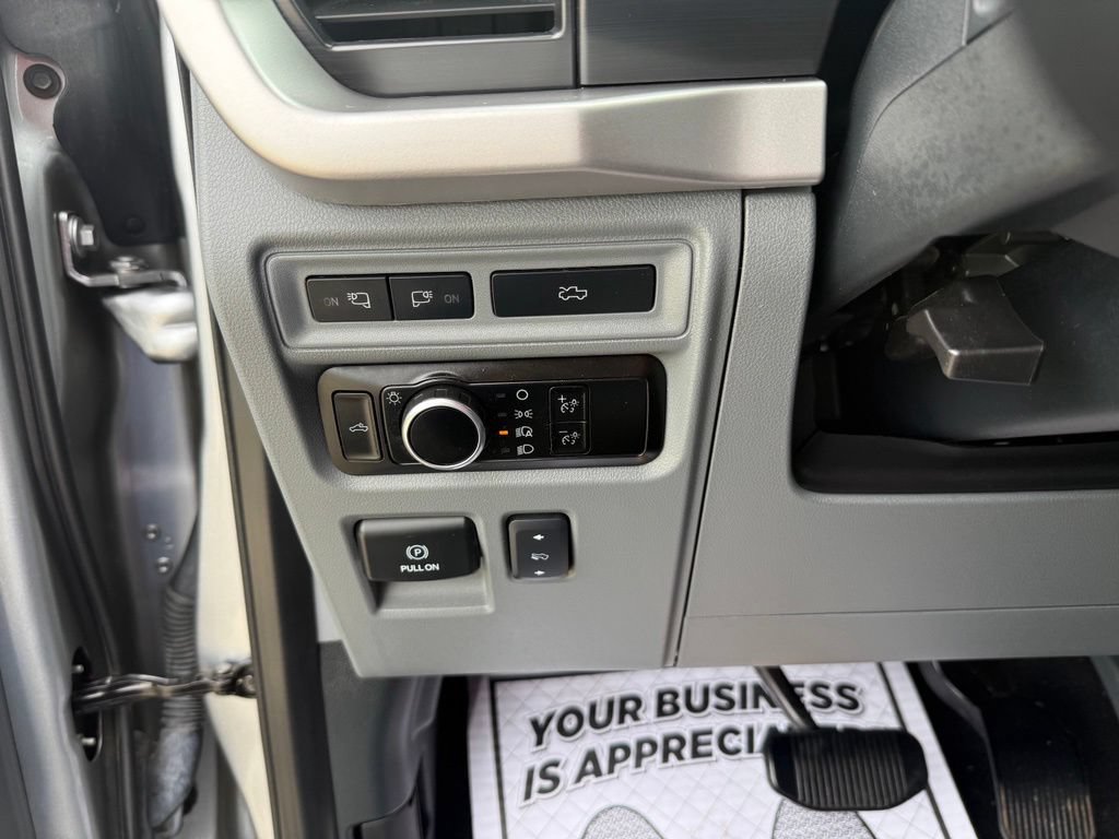 Used 2023 Ford F150 Lightning XLT AWD/4WD image 32