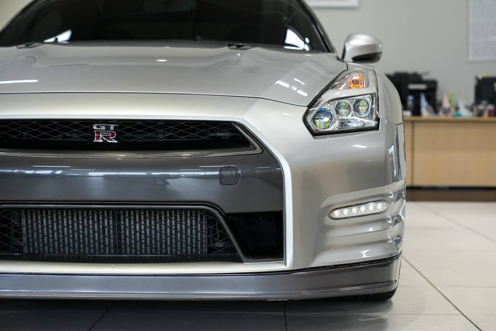 Used 2016 Nissan GT-R Premium AWD/4WD image 27