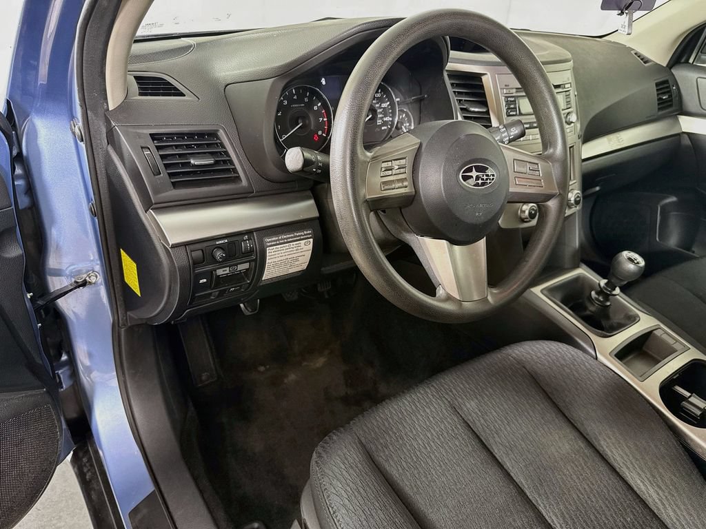 Used 2011 Subaru Outback 2.5i AWD/4WD image 9