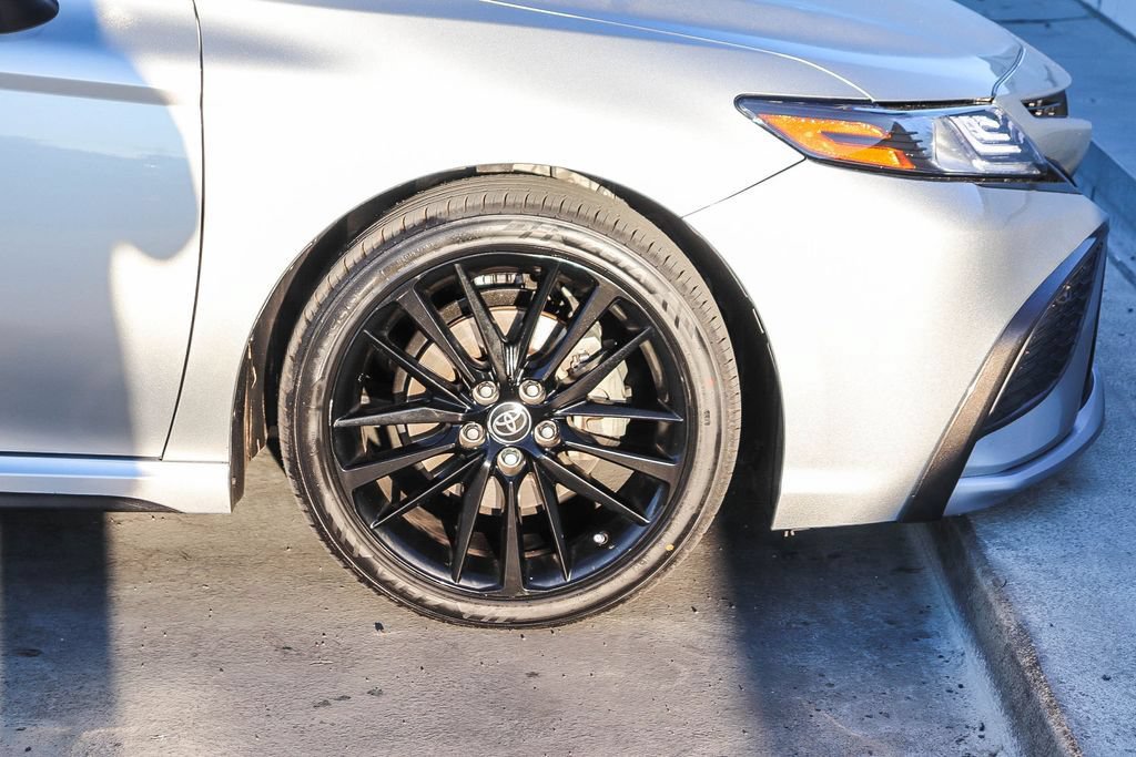 Used 2021 Toyota Camry XSE w/ Navigation Package FWD image 11