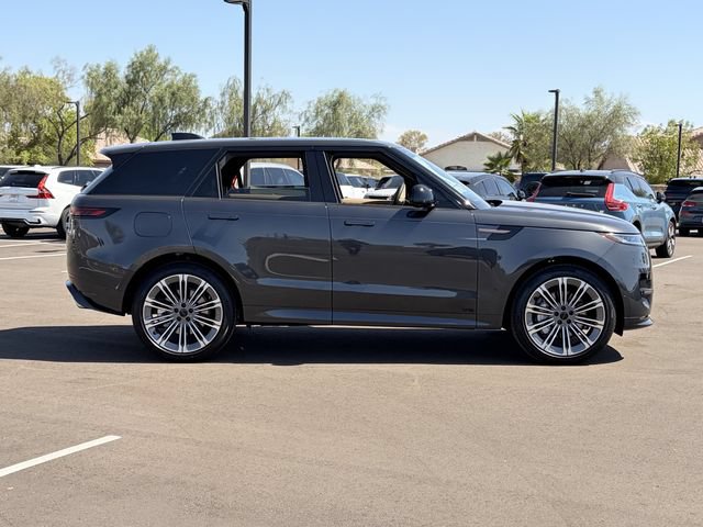 New 2026 Land Rover Range Rover Sport Dynamic SE AWD/4WD image 17