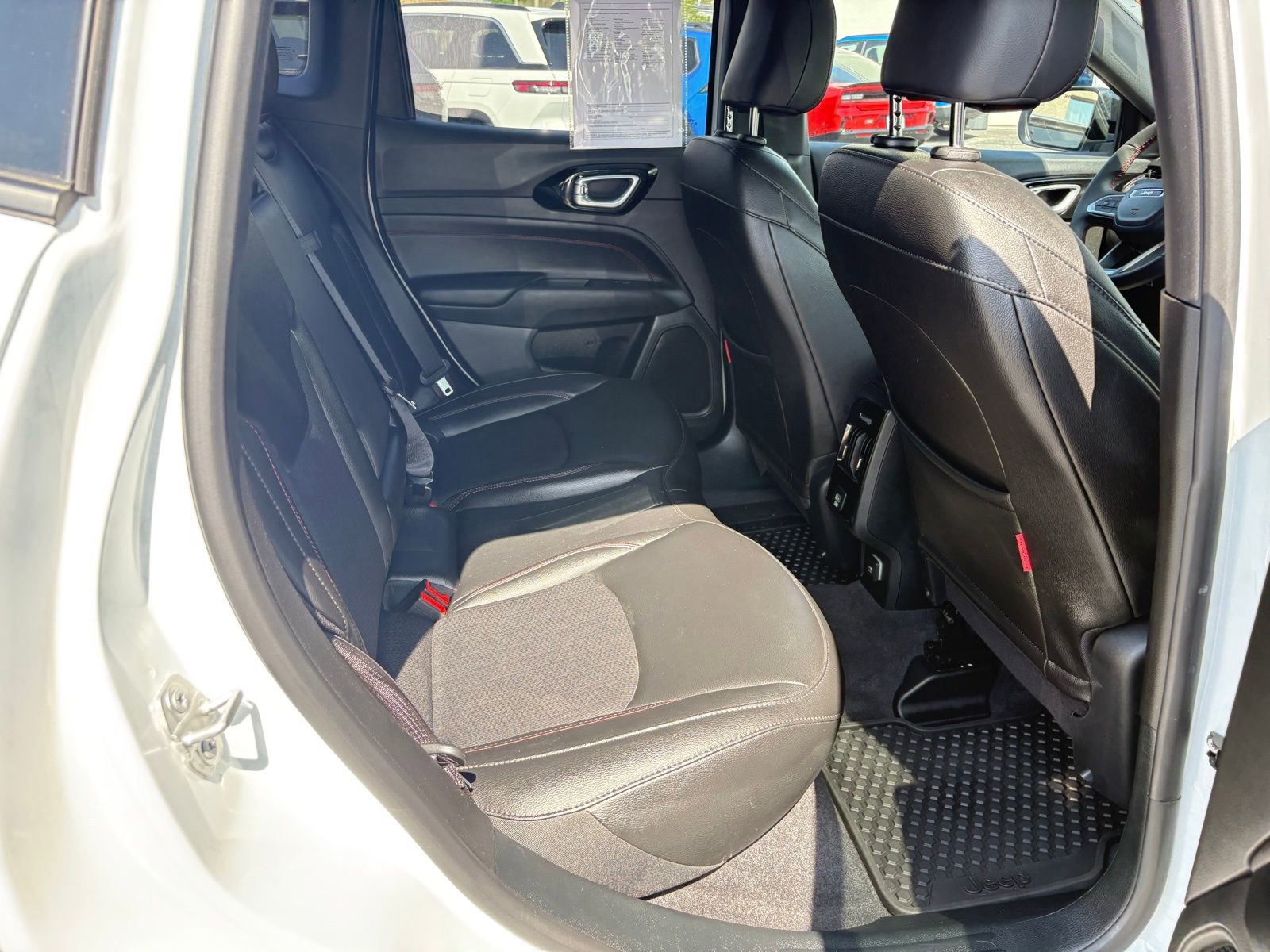 Used 2024 Jeep Compass Trailhawk image 6