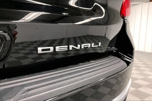 Used 2024 GMC Yukon XL Denali AWD/4WD image 9