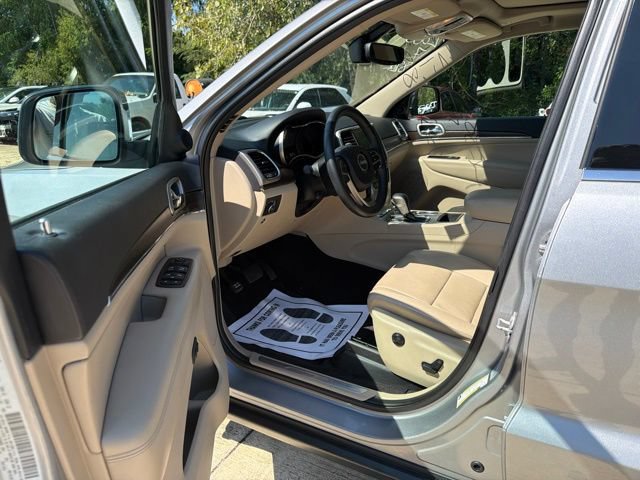 Used 2017 Jeep Grand Cherokee Limited w/ Luxury Group II RWD image 10