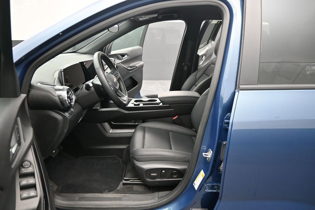 Used 2026 Chevrolet Equinox LT w/ Convenience Package II AWD/4WD image 10