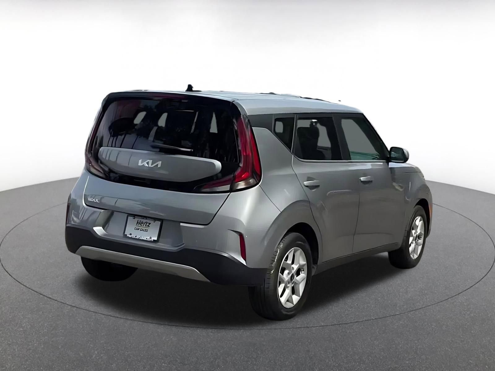 Used 2025 Kia Soul LX w/ LX Technology Package image 14