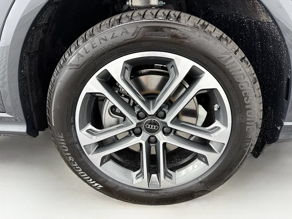 Used 2025 Audi Q5 Premium Plus w/ Premium Plus AWD/4WD image 32