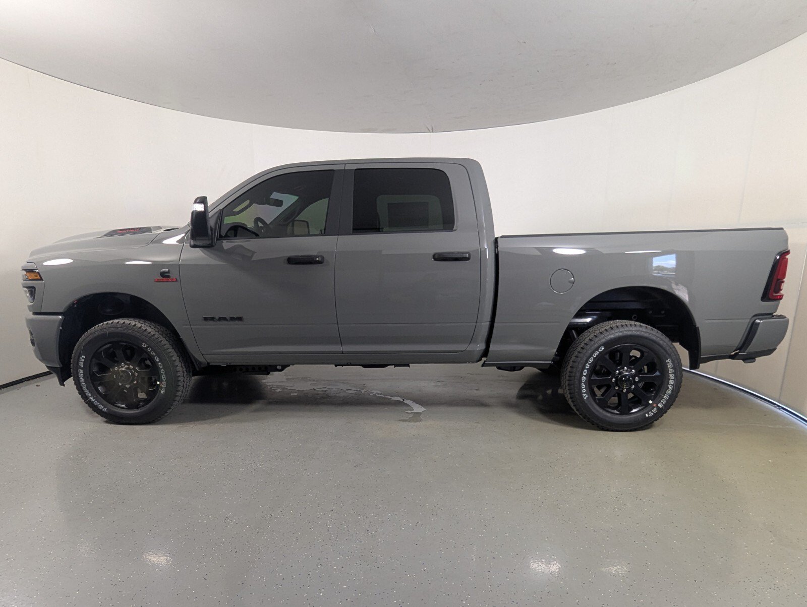 New 2026 RAM 2500 Big Horn AWD/4WD image 4