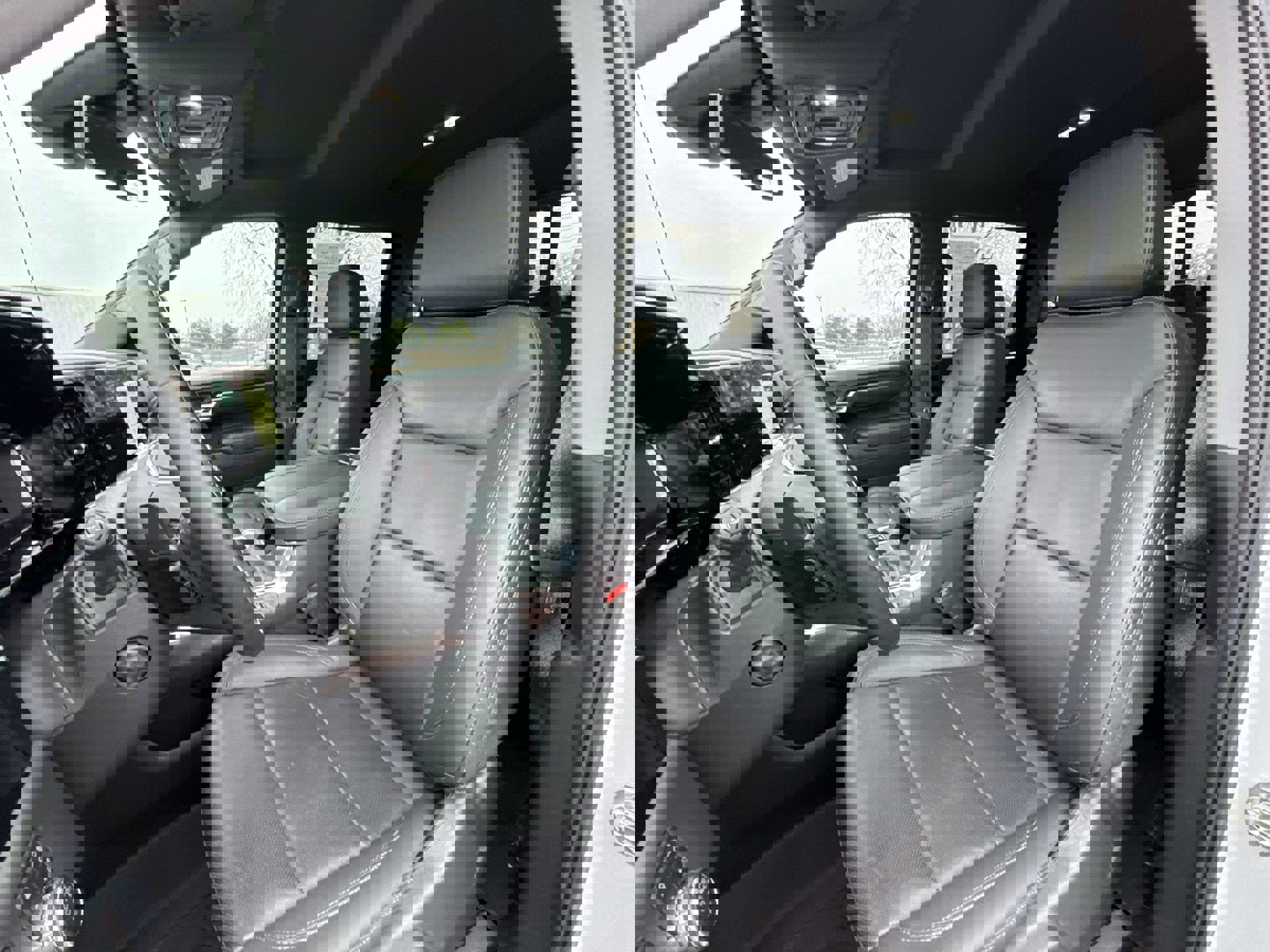 Used 2025 GMC Sierra 1500 SLT w/ SLT Premium Plus Package image 11