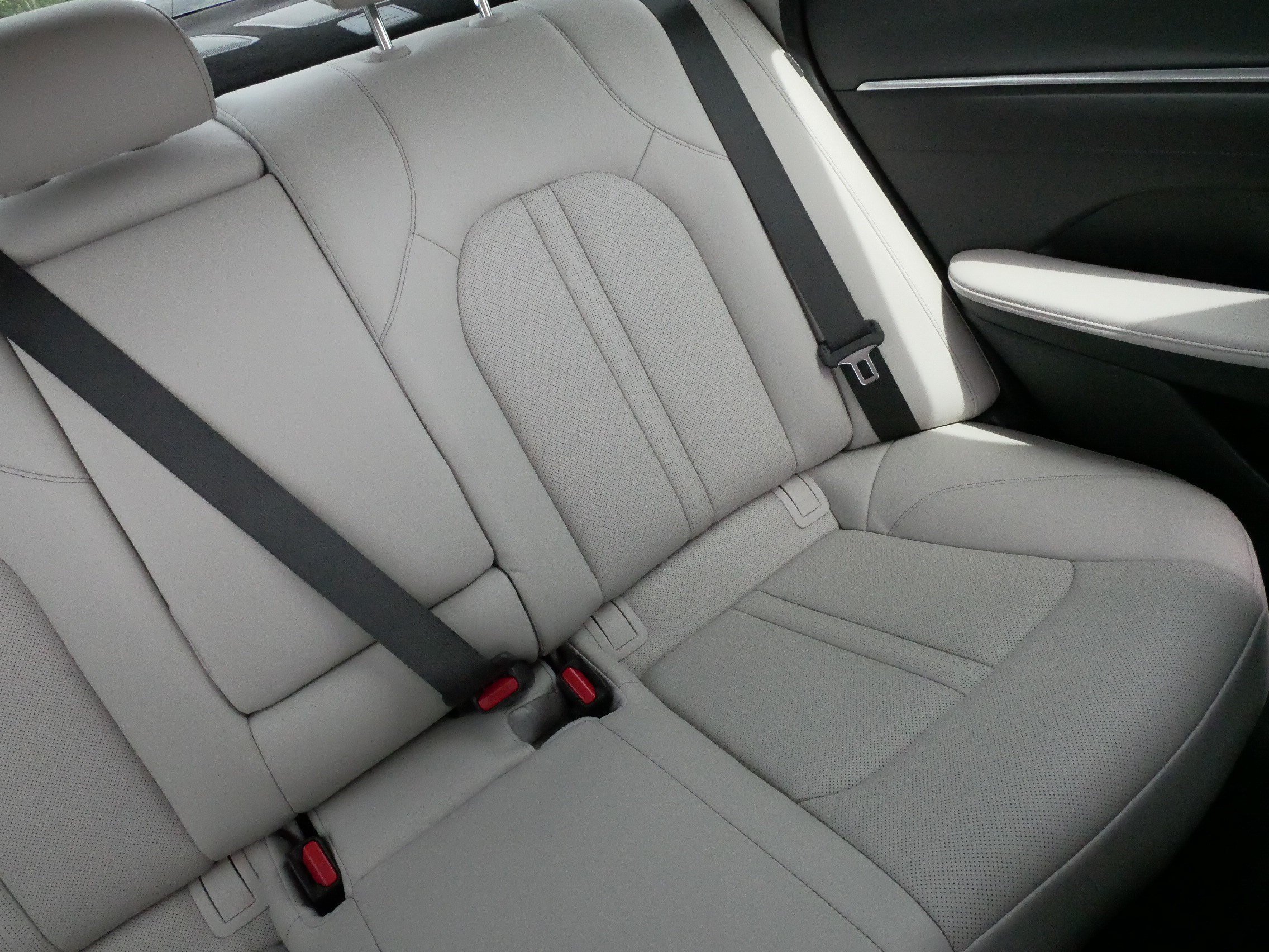 Used 2022 Hyundai Sonata Limited FWD image 14