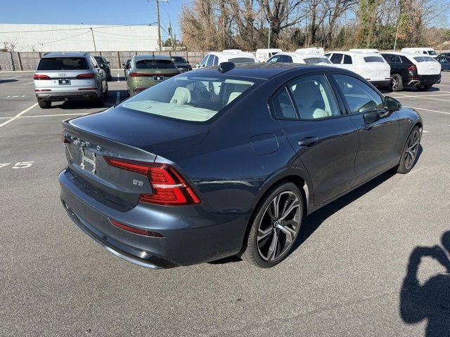 Used 2024 Volvo S60 B5 Core image 10