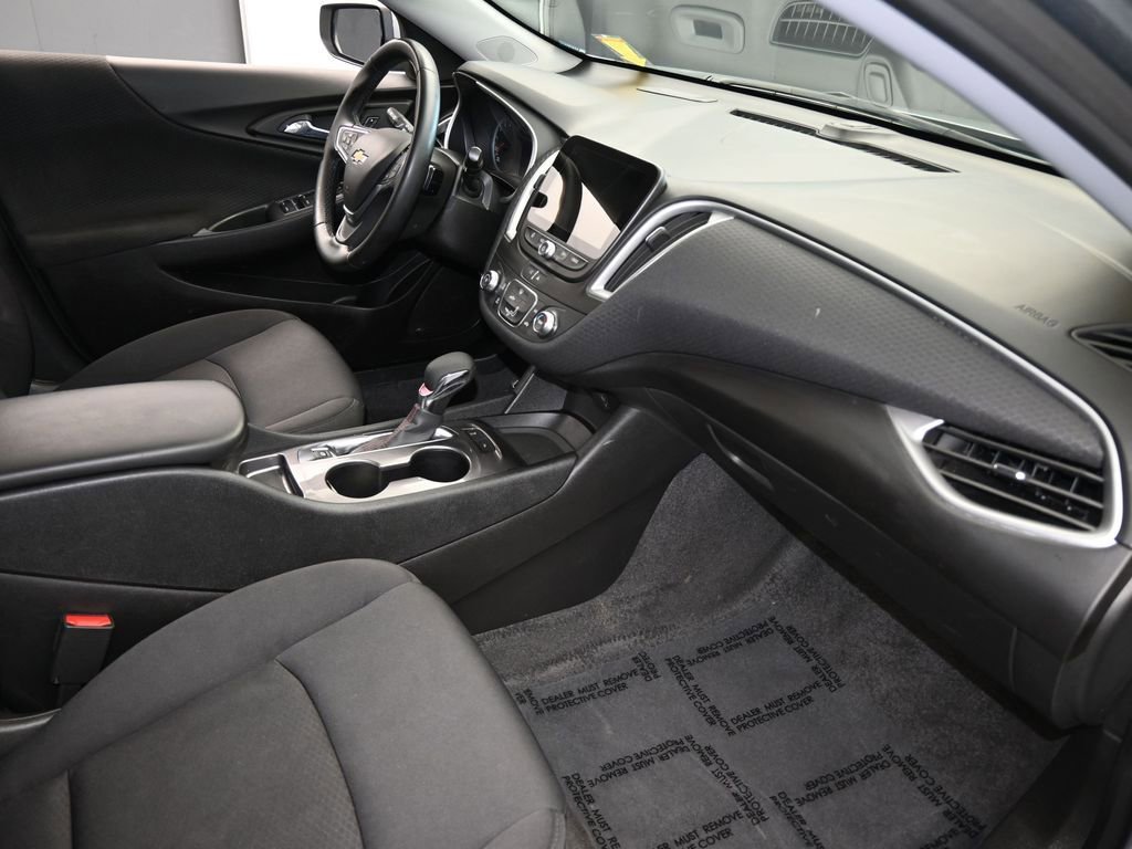 Used 2024 Chevrolet Malibu RS image 39