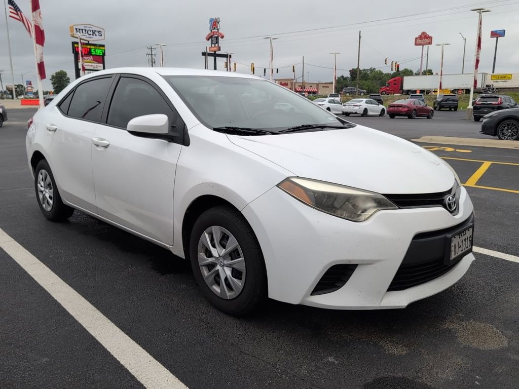 Used 2015 Toyota Corolla L FWD image 2