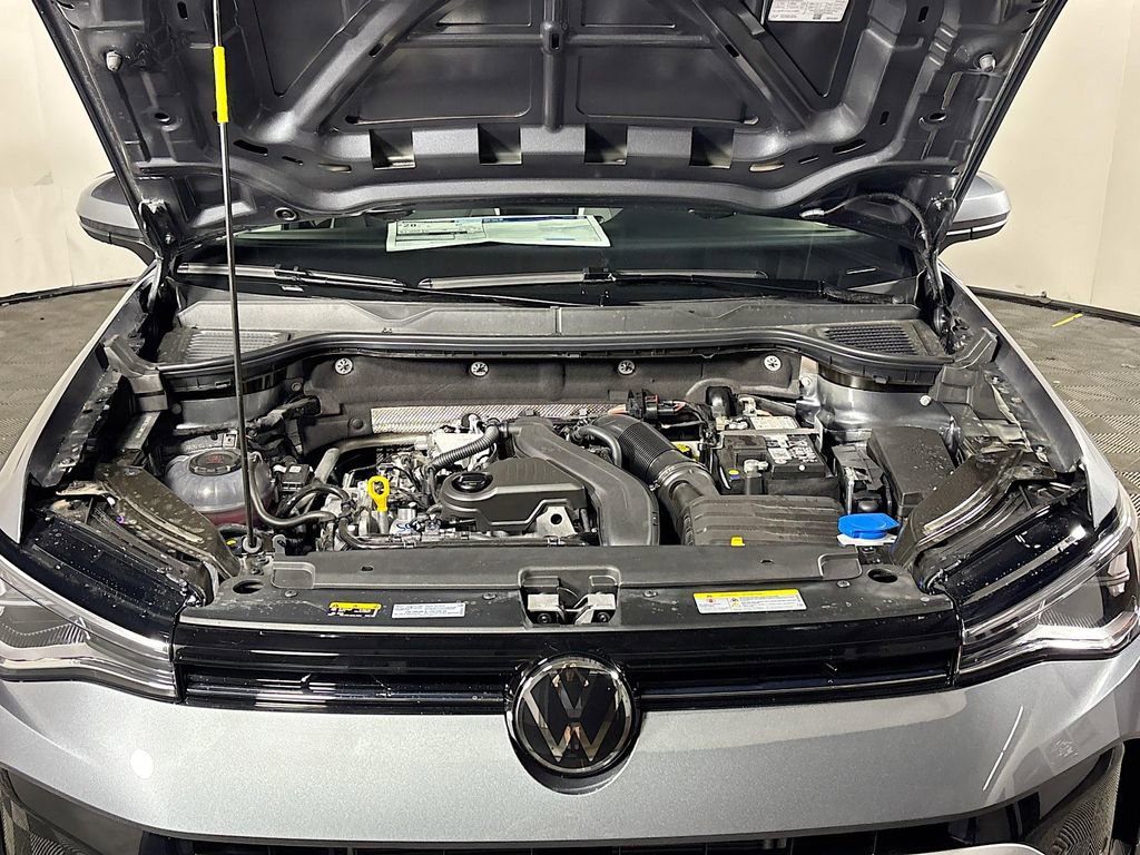 New 2025 Volkswagen Taos SE image 22