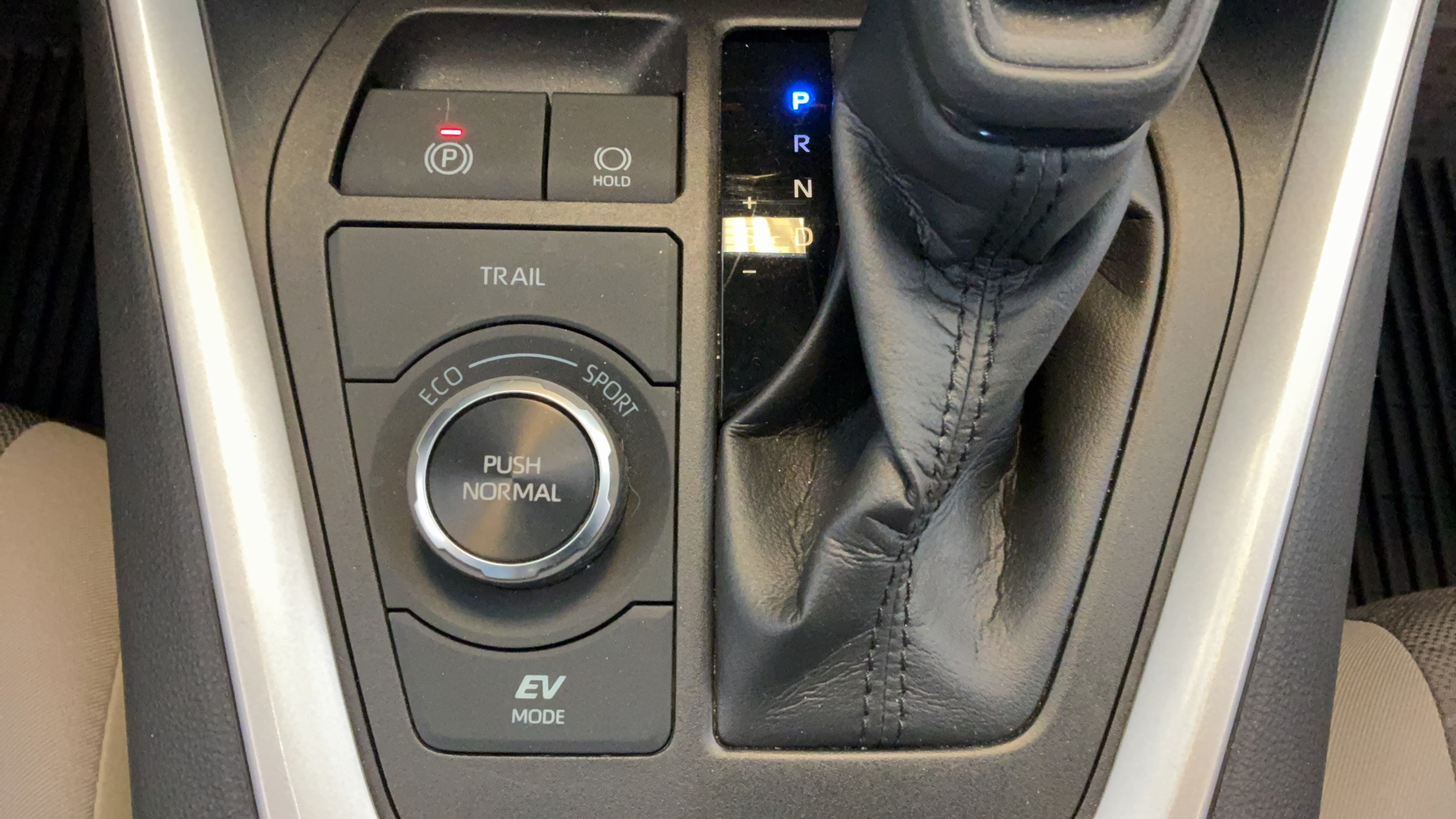 Used 2022 Toyota RAV4 XLE w/ Convenience Package AWD/4WD image 36