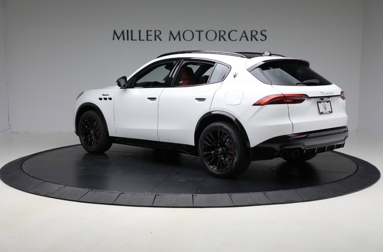 New 2025 Maserati Grecale Modena image 3