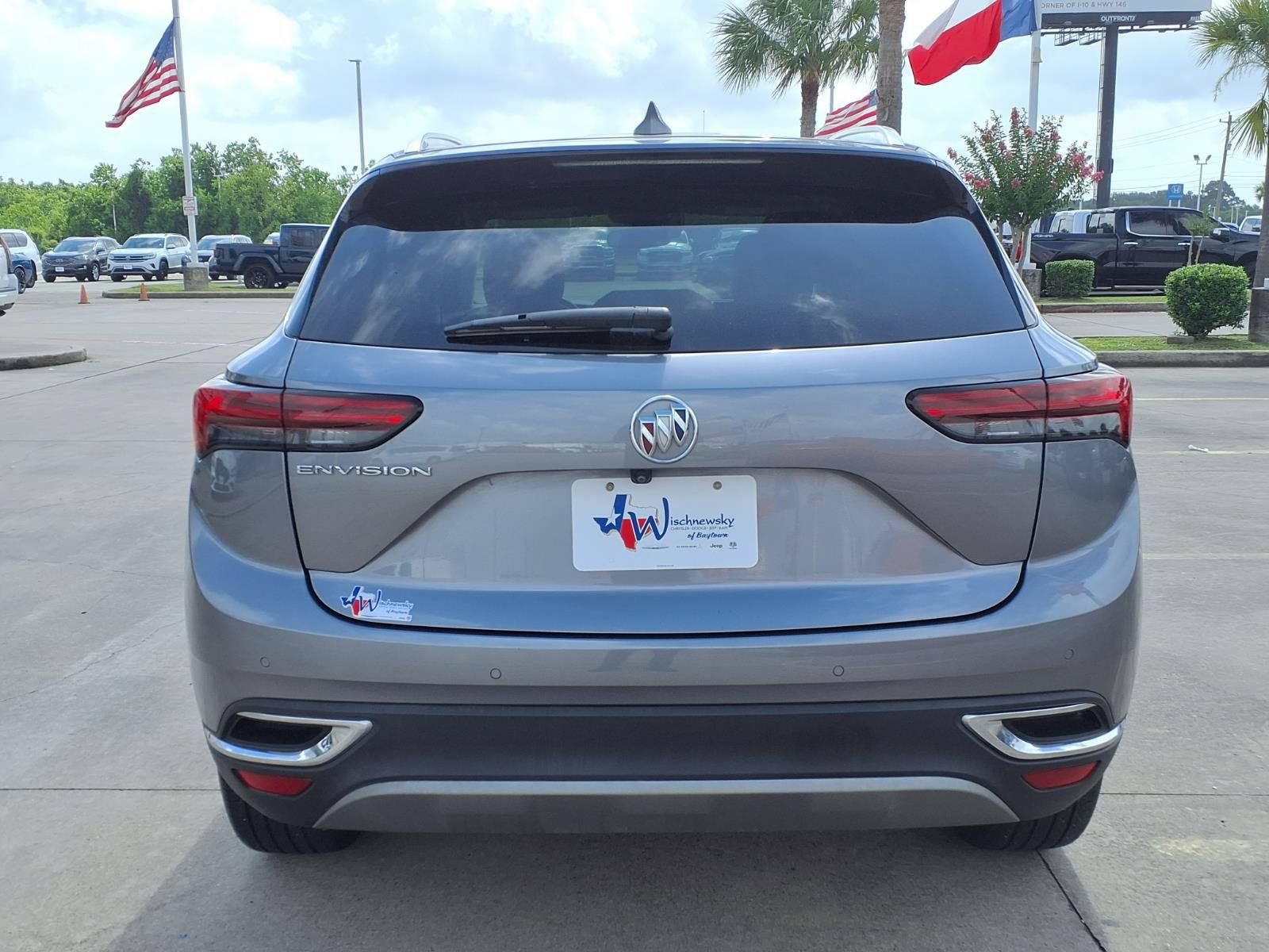 Used 2022 Buick Envision Essence w/ Safety Package FWD image 6