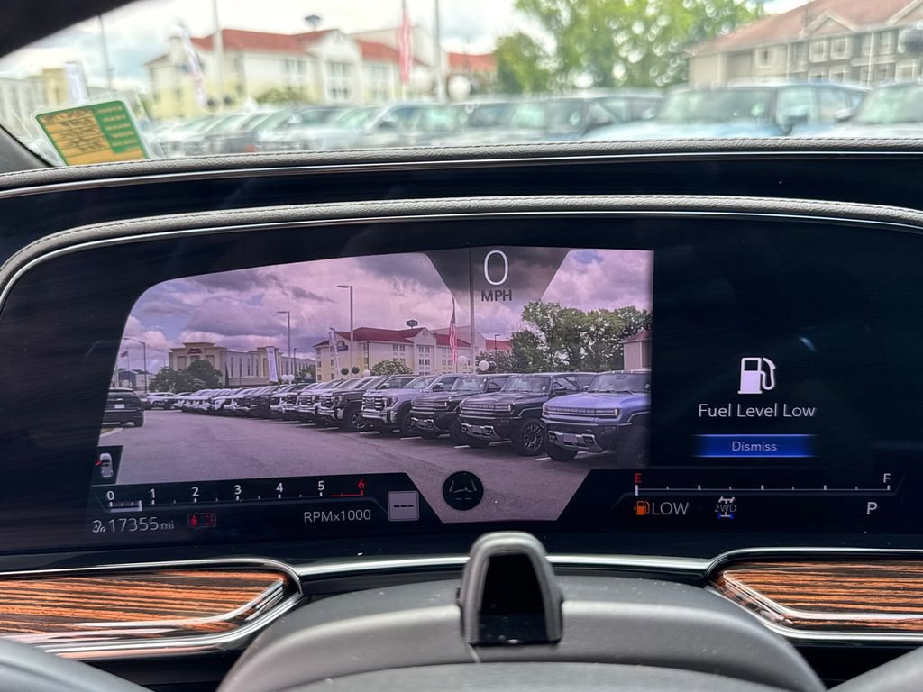 Used 2024 Cadillac Escalade ESV Premium Luxury image 26