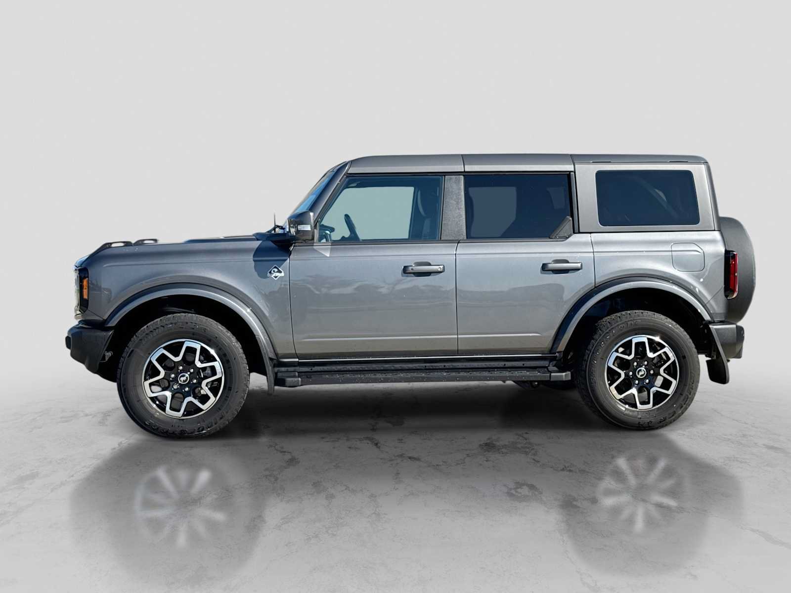 Used 2023 Ford Bronco Outer Banks AWD/4WD image 3