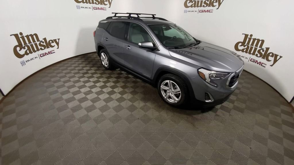 Used 2018 GMC Terrain SLE w/ Driver Convenience Package FWD image 2