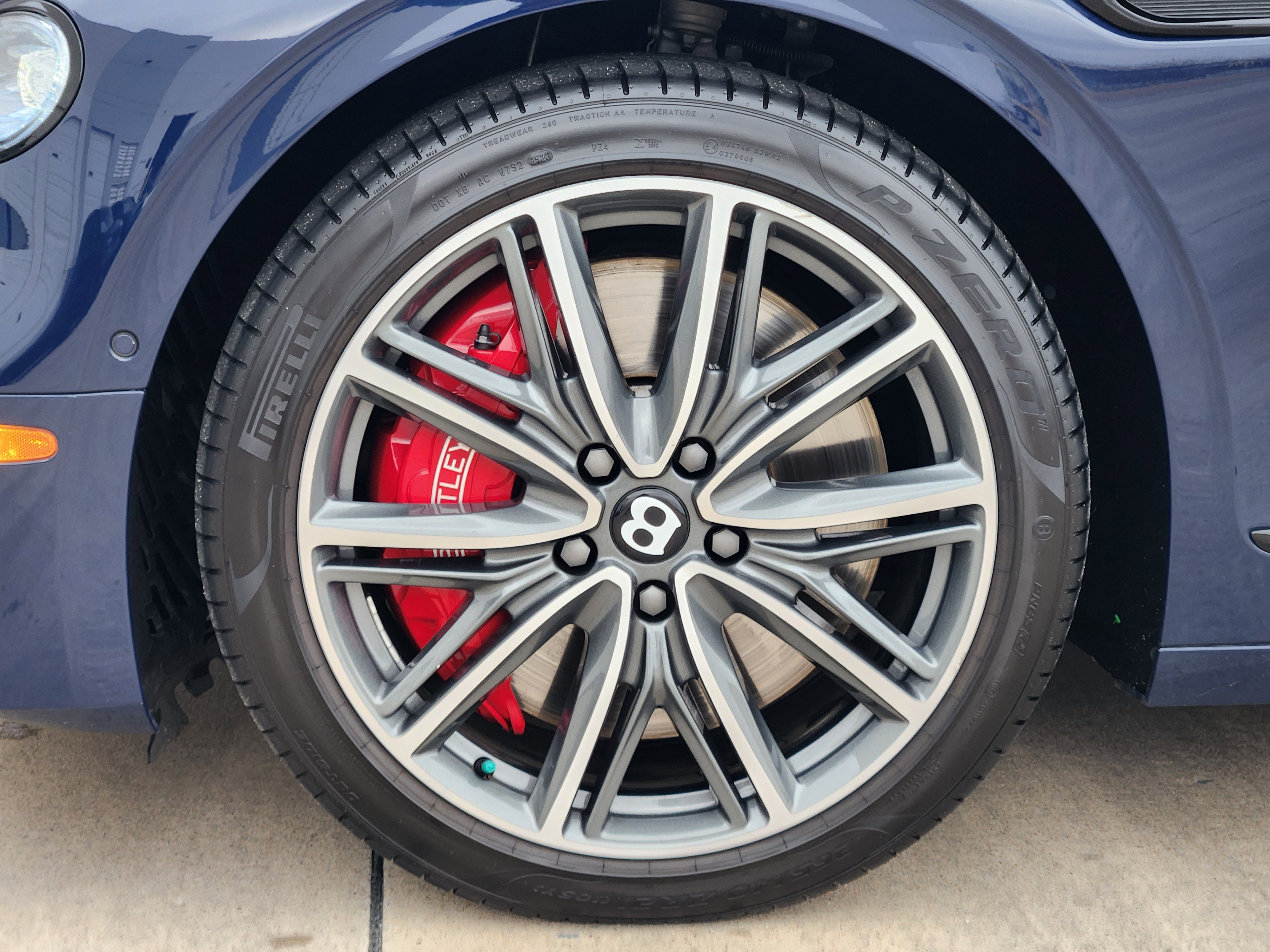 Used 2021 Bentley Flying Spur W12 image 9