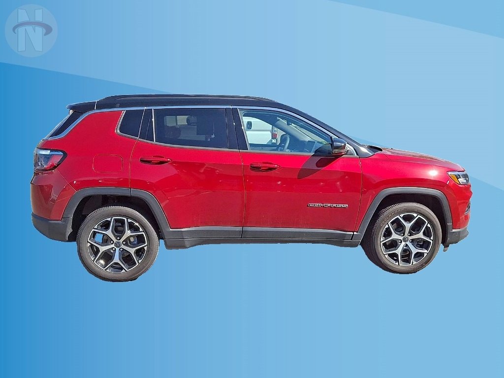 Used 2025 Jeep Compass Limited AWD/4WD image 9