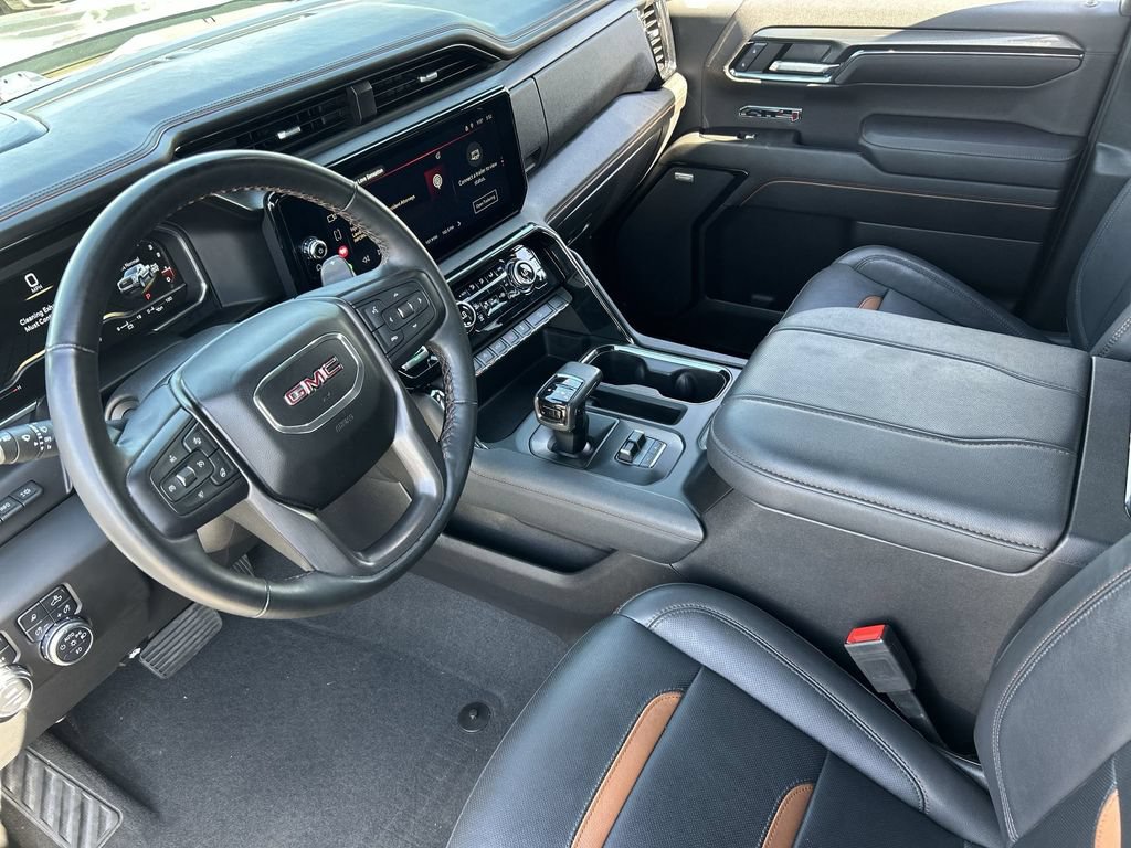 Used 2023 GMC Sierra 1500 AT4 w/ Technology Package AWD/4WD image 10