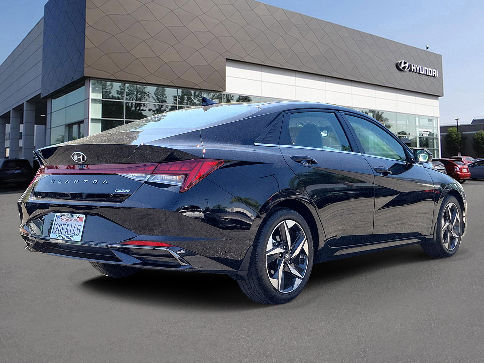 Certified 2023 Hyundai Elantra Limited image 2