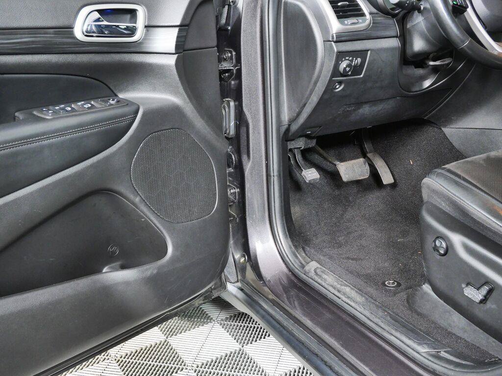 Used 2021 Jeep Grand Cherokee Laredo X RWD image 7