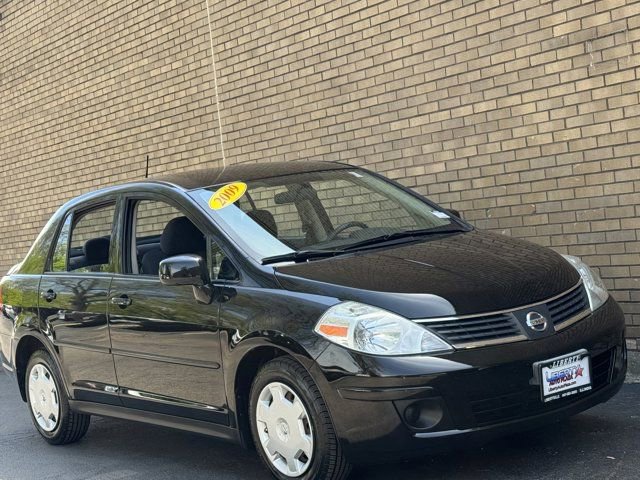 Used 2009 Nissan Versa 1.8 S w/ PWR Pkg FWD image 2