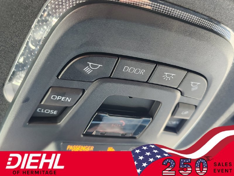 Certified 2023 Toyota Corolla SE w/ SE Premium Package FWD image 37
