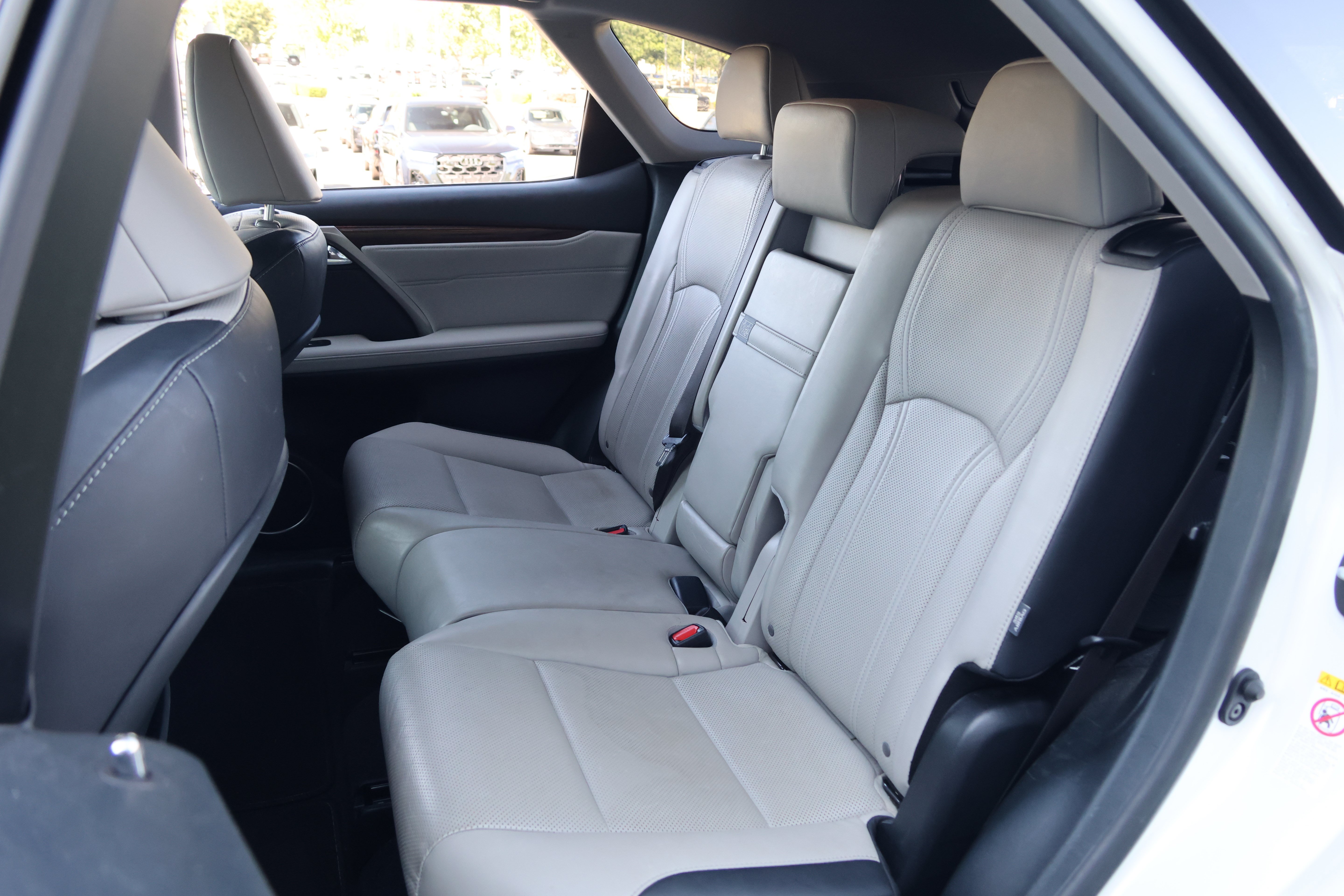 Used 2018 Lexus RX 350L FWD image 36