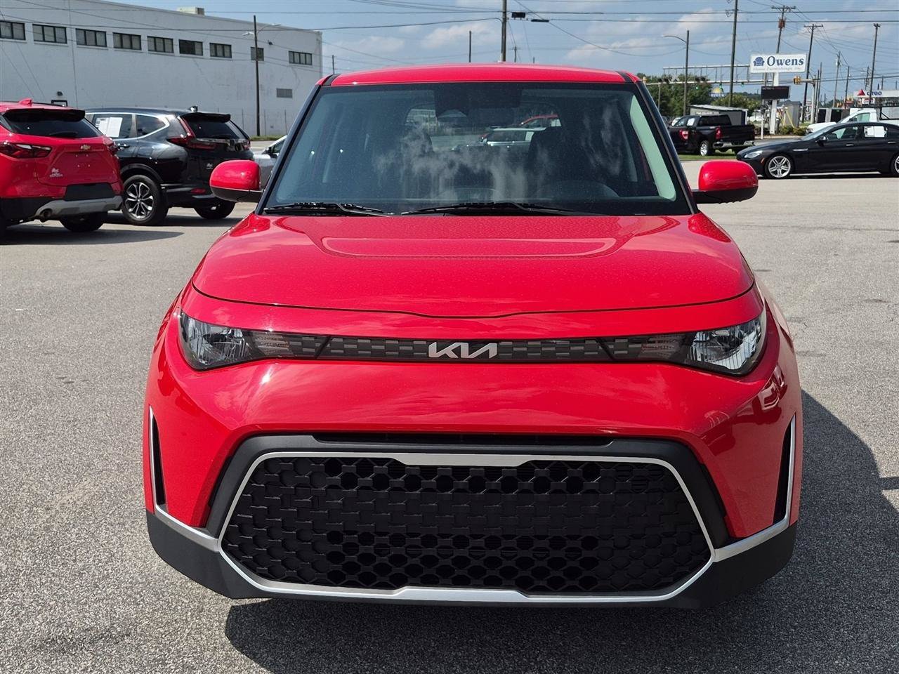 Used 2023 Kia Soul LX w/ LX Technology Package FWD image 8