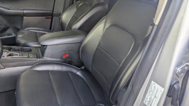 Used 2020 Ford Escape SEL image 15