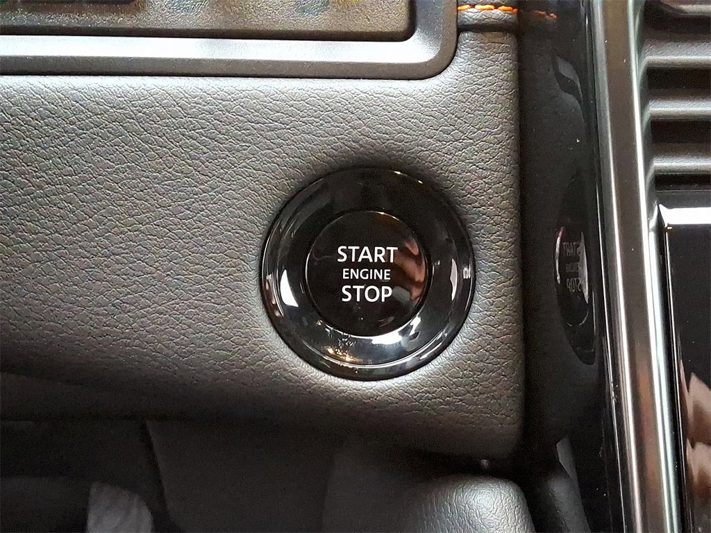 Used 2025 Nissan Armada PRO-4X image 24