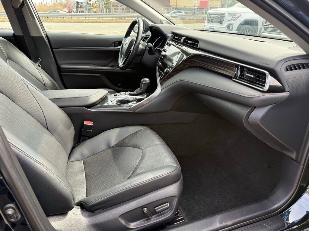 Used 2020 Toyota Camry XLE w/ Driver Assist Package image 8
