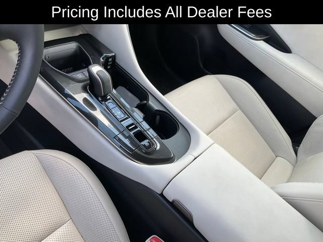 Used 2025 Toyota Crown w/ Advanced Technology Package AWD/4WD image 16