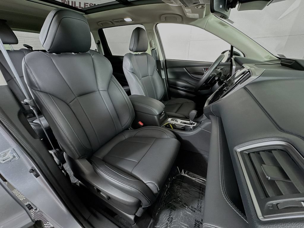 Used 2025 Subaru Ascent Limited AWD/4WD image 32
