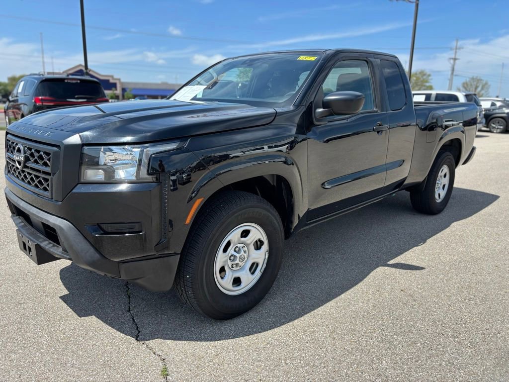 Used 2022 Nissan Frontier S image 2