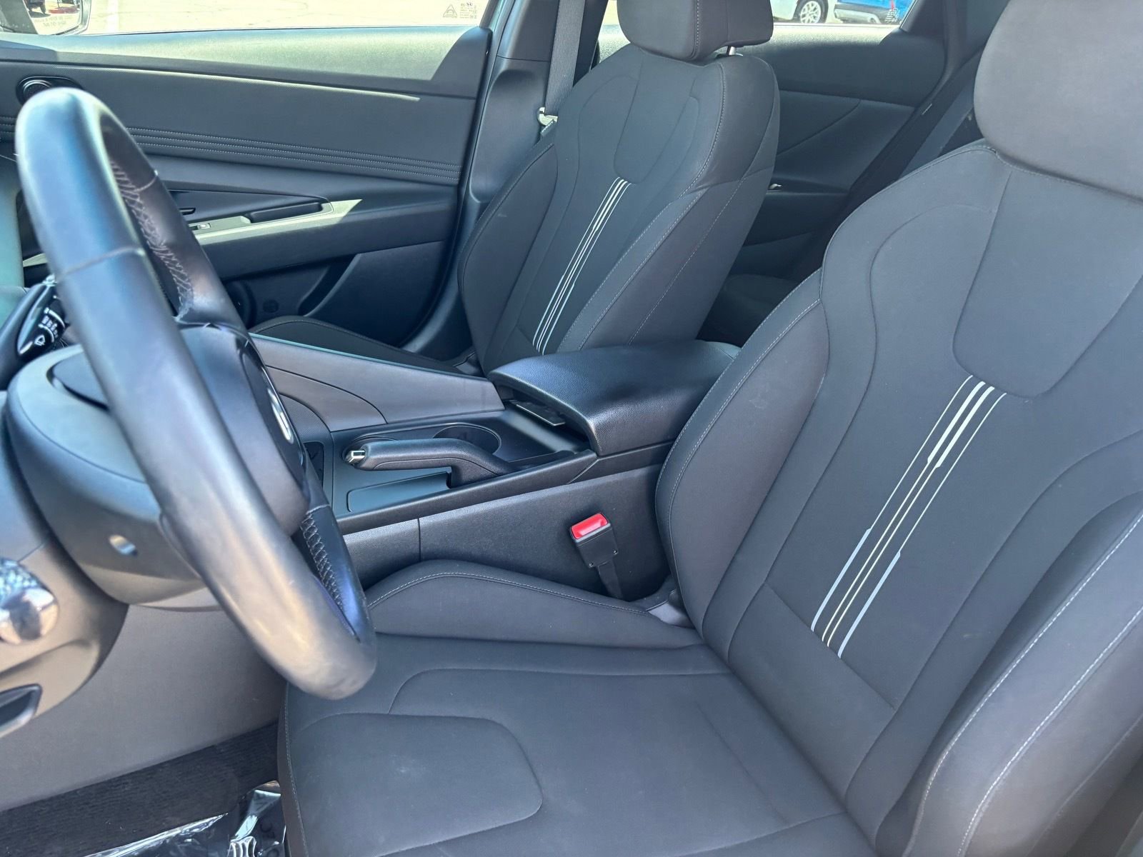 Used 2025 Hyundai Elantra Sport image 23